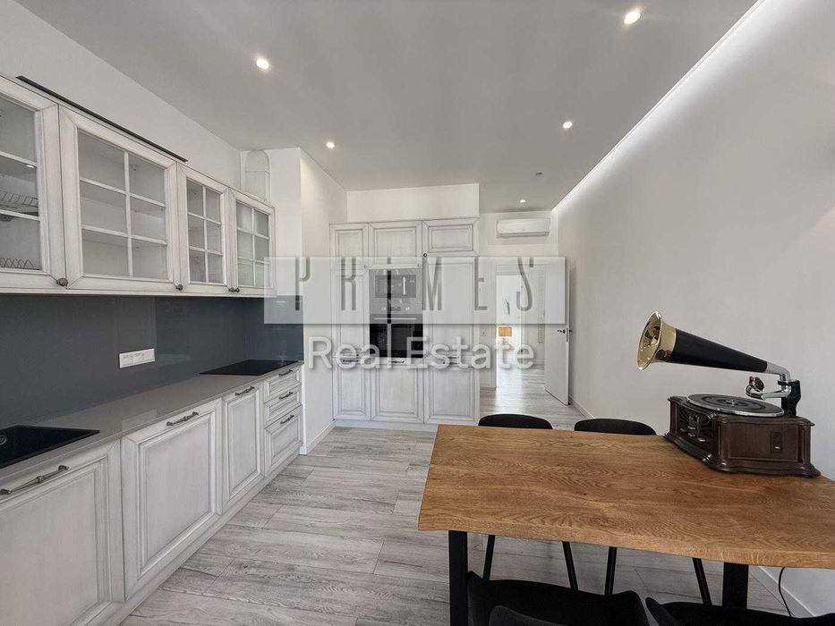 Apartment in Kyiv - More