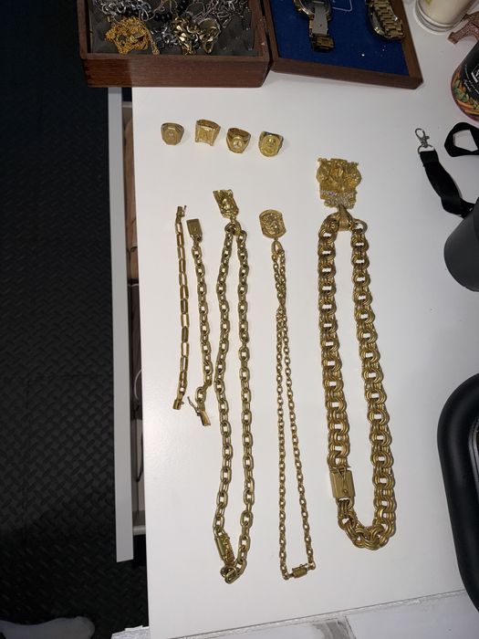 Colar , pulseira  e dedeiras  feita de moeda antiga