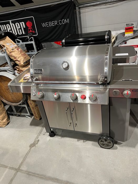 Grill gazowy ogrodowy na ogród taras Weber Genesis II SP-435 GBS