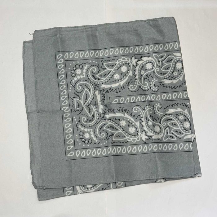 Szara bandana duża Tiny Rascals Gang GTA V 5 USA Srebrna