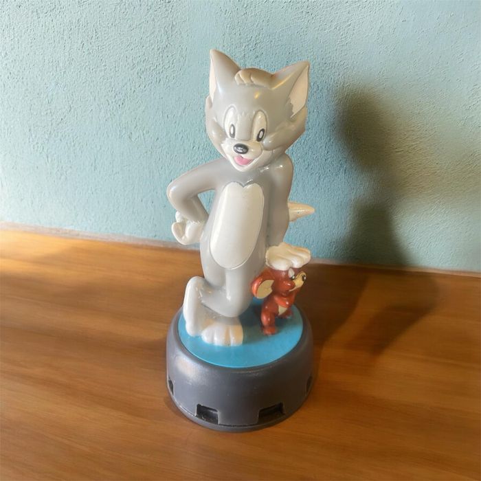Ambientado Carro Vintage Tom & Jerry 1995 Turner Ent.