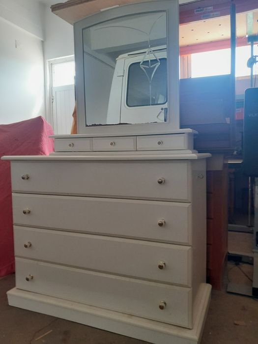 Mobília de quarto usada