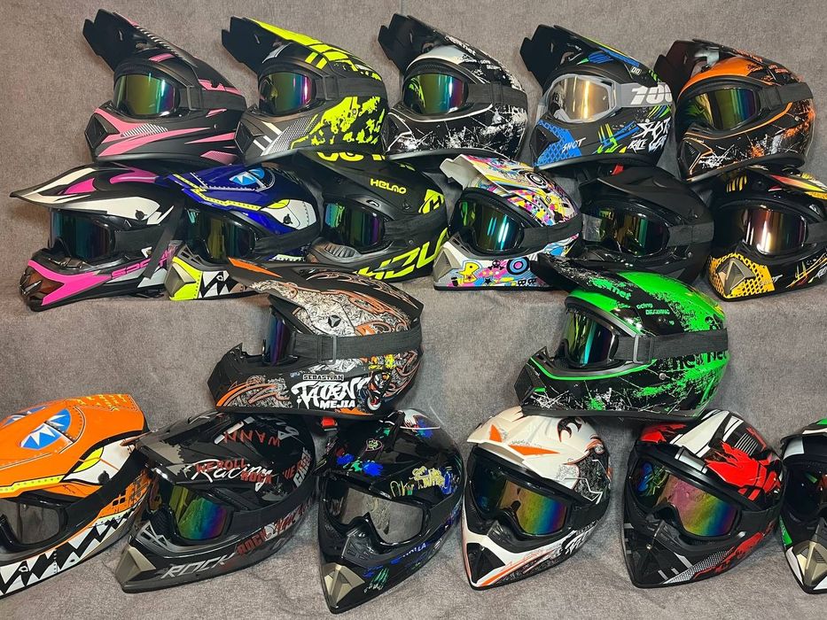 Кросовий шолом з окулярами