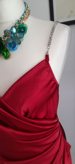 Sukienka długa imprezowa