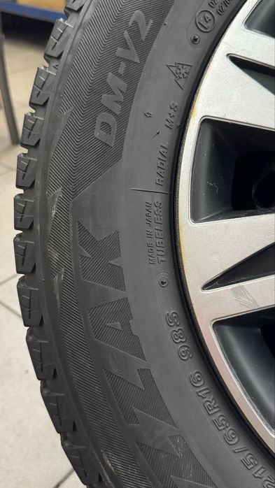 215 65 R16 “Bridgestone Blizzak” на Subaru
