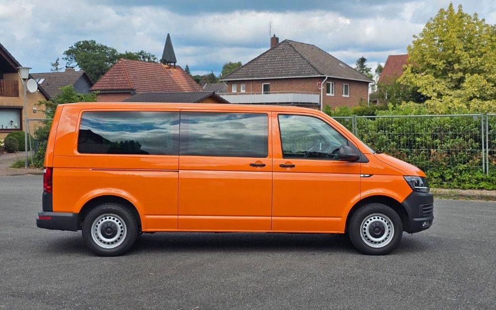 Volkswagen Transporter 2.0 TDI – 8-osobowy (jak Multivan) z Niemiec