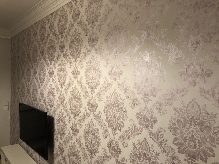 Venda e aplicação papel de parede. “Oferta cola”