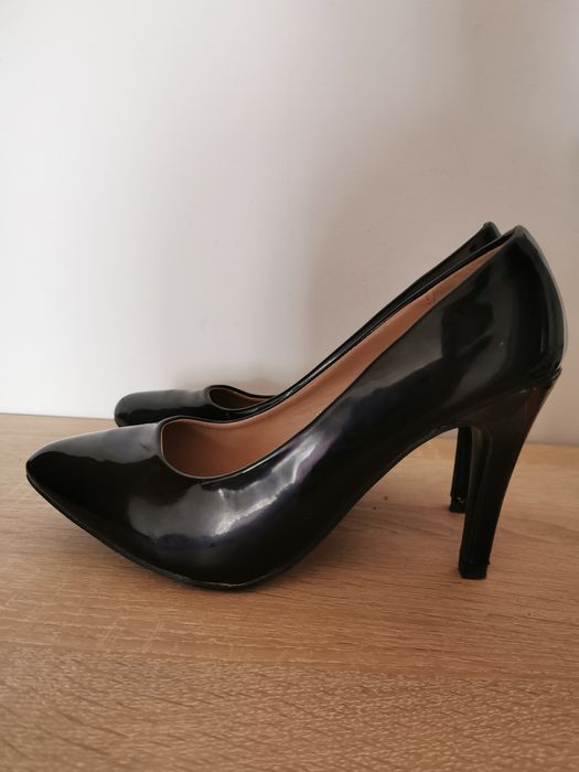 Buty na obcasie rozmiar 38 i 37