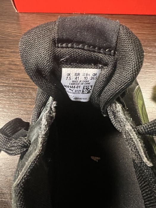 Продам кросівки Puma Vikky Stacked