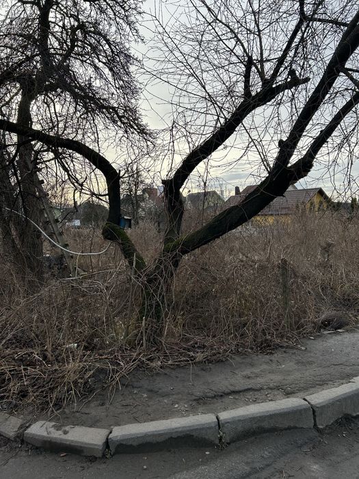 Продам земельну ділянку в місті