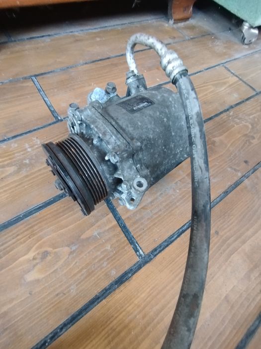 Компресор кондиціонера mitsubishi outlander xl 2,0 дизель