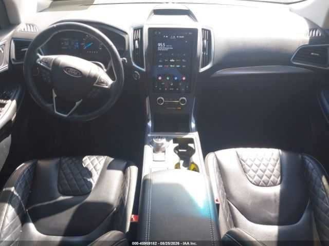 Ford Edge Titanium 2023;