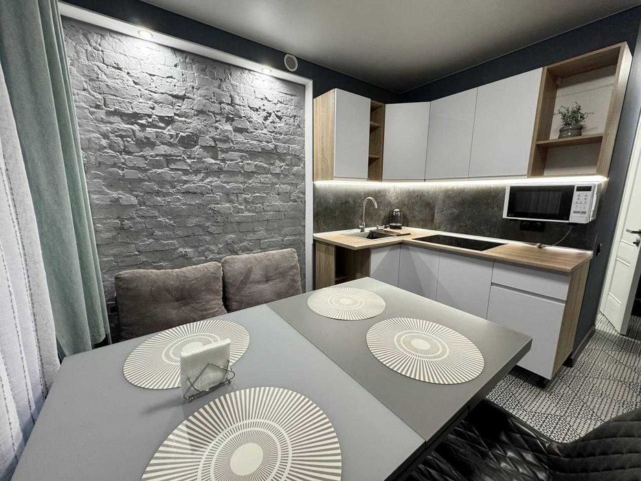 Продаж однокімнатної квартири. Центр. Березвой Сквер. Парк "Перемога".