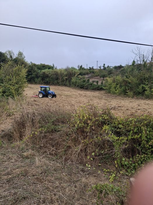 Serviço de escavações  limpeza de terreno