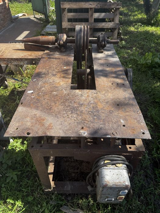 Циркулярка   з   дровоколом   !!!