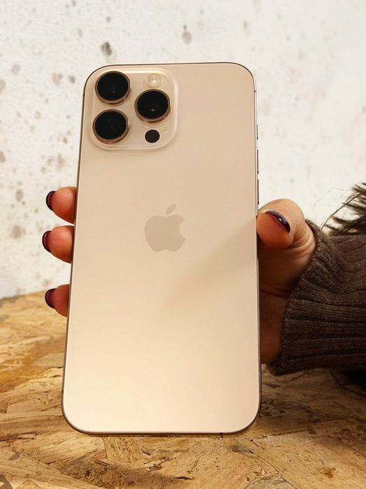 Iphone 16 Pro Max em Excelente Estado