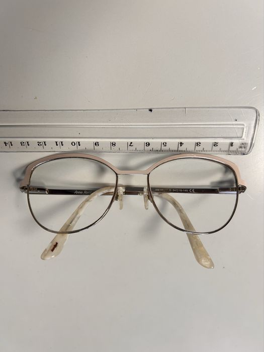 Sprzedam oprawki stan idealny