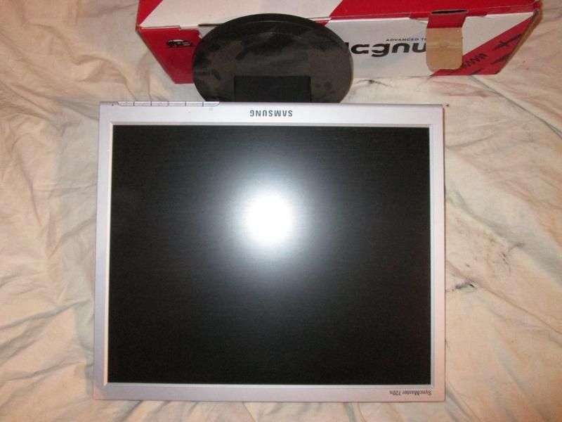 Монітор LCD 17" (43.2 см) Samsung 720N (R) монитор