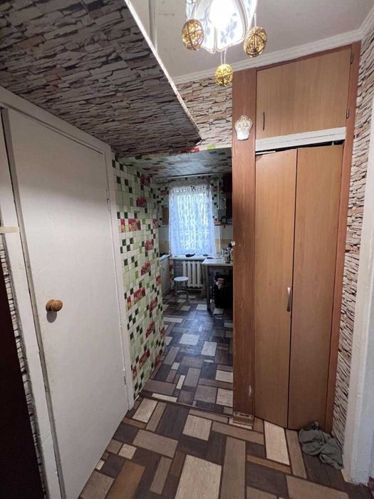 Продам 1 комн на поселке Котовского 21000дол