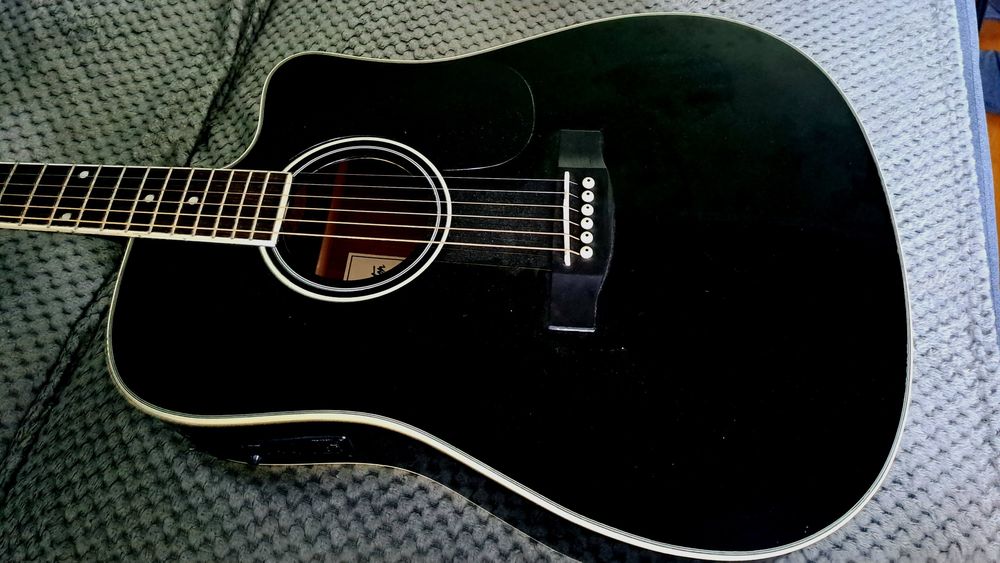 Gitara elektroakustyczna (Harley Benton)