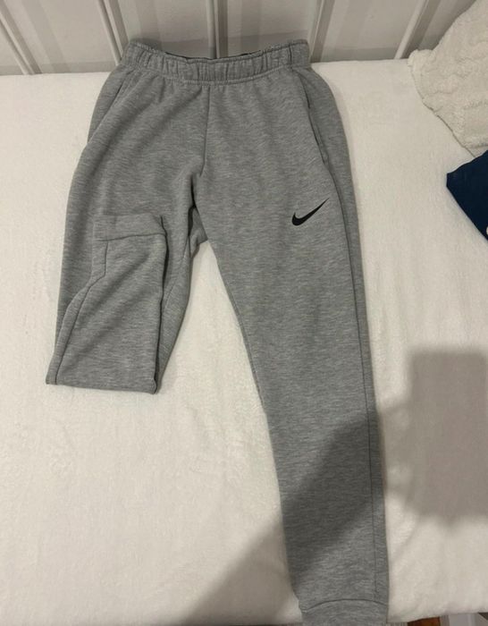 Dresy Nike S/XS.