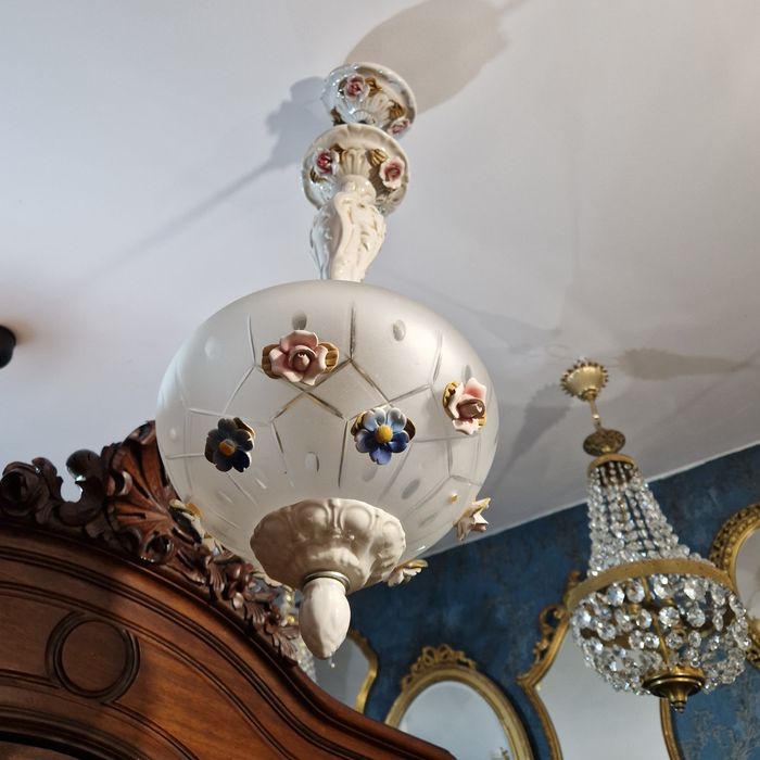 Piękna stara  lampa wisząca