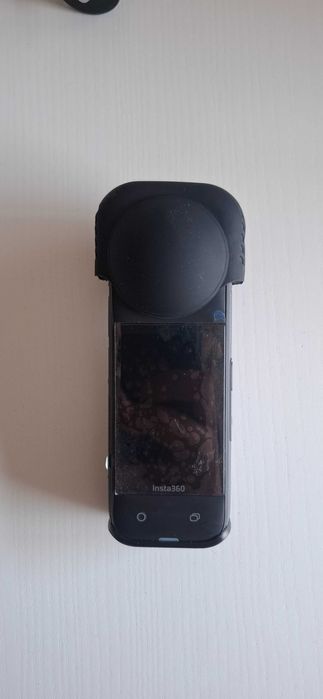 Câmara Insta 360 X4