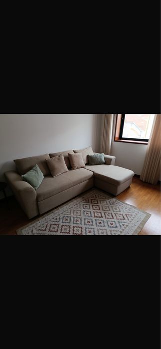 Sofá com chaise long