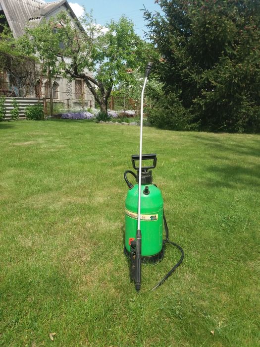 Опрыскиватель садовый