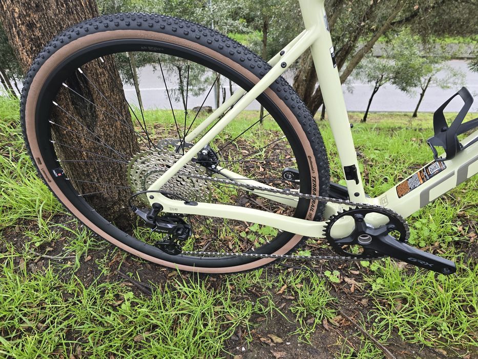 Bicicleta de gravel carbono  nova 12x1v