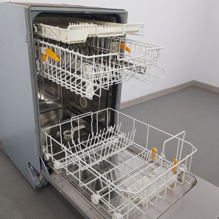 Посудомийні машини  Miele G5610 SCU