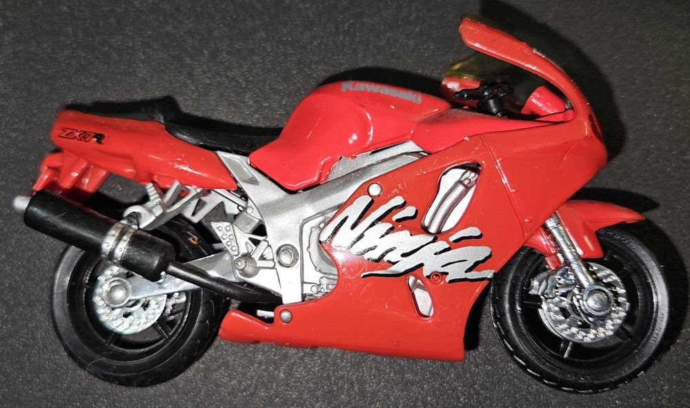 Moto miniatura kawasaki ninja ZX-7R