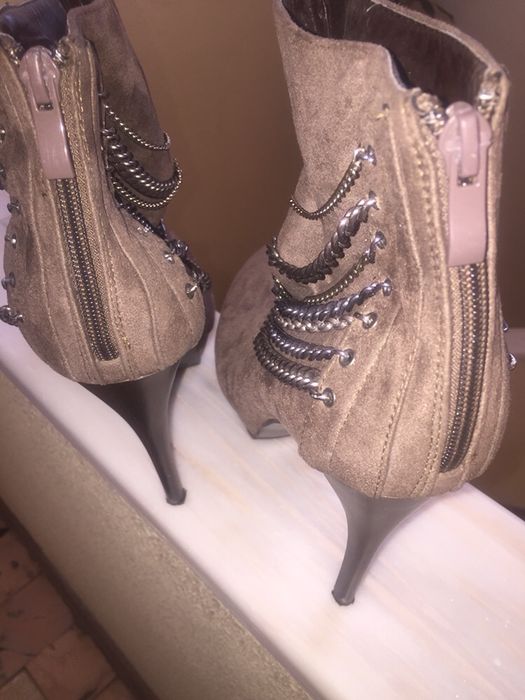 Botins 41 Proff rigorosamente impecável