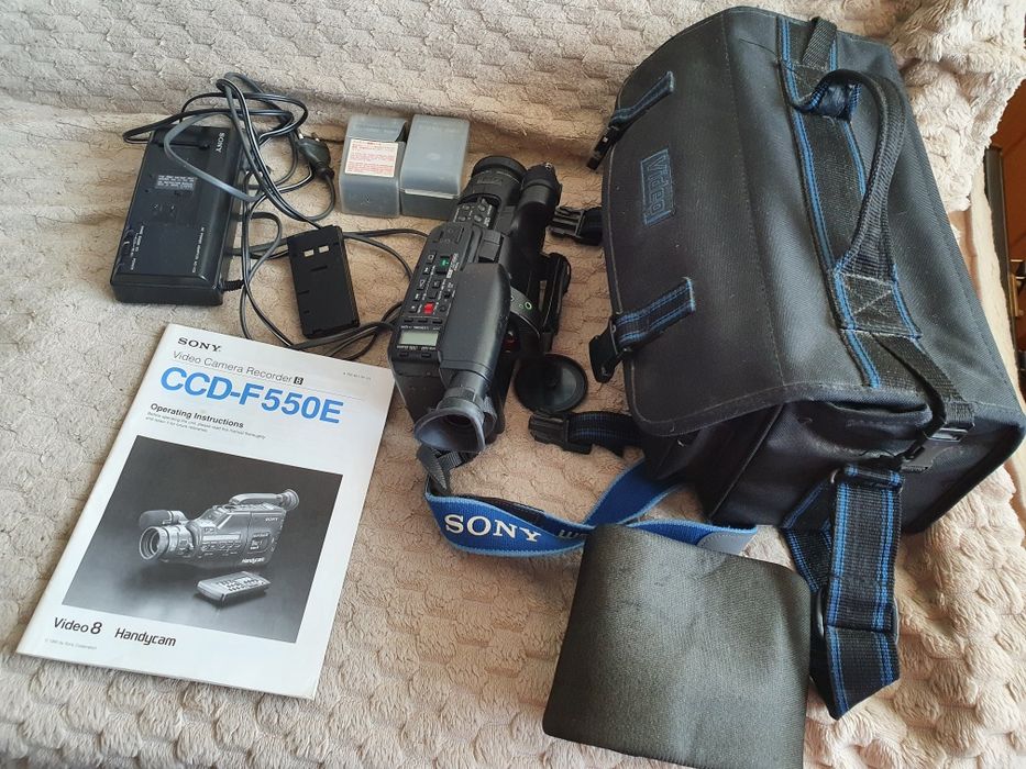 Відеокамера Sony CCD-F550E, Японія