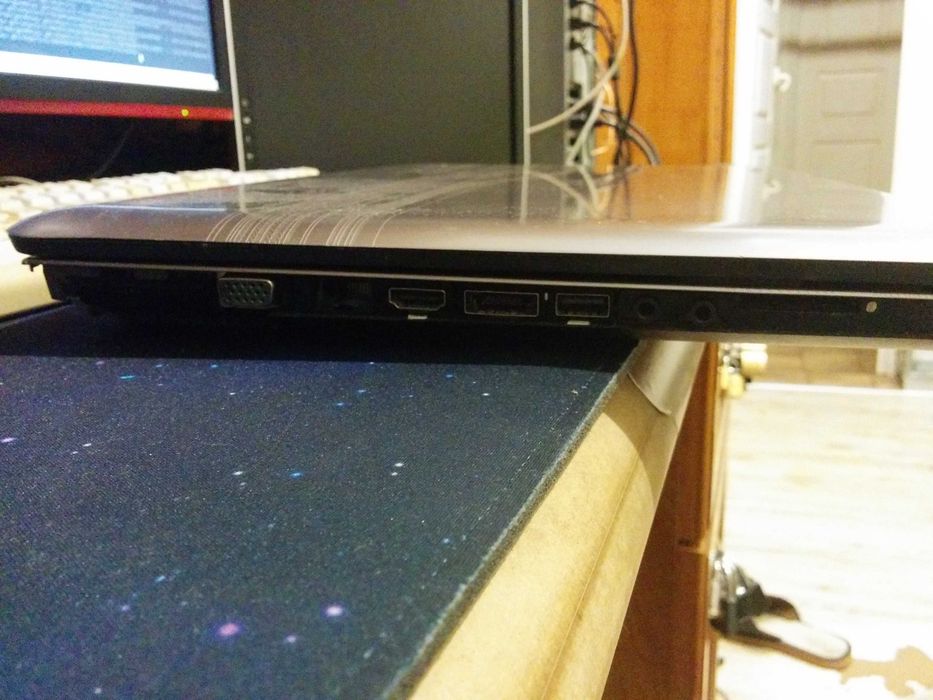 HP Pavilion dv7-4021so