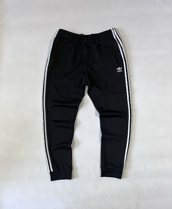 Чорні спортивна штани adidas на лампасах адідас розмір l оригінал