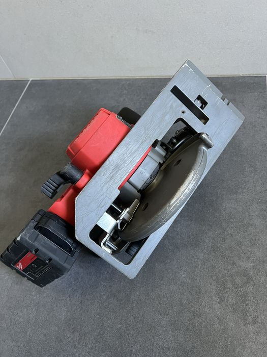 Безщіткова Акум. Циркулярна Пила Milwaukee M18 CCS 55