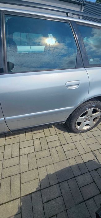 Audi A4 B5 Drzwi lewe tył prawe przód  LY7W