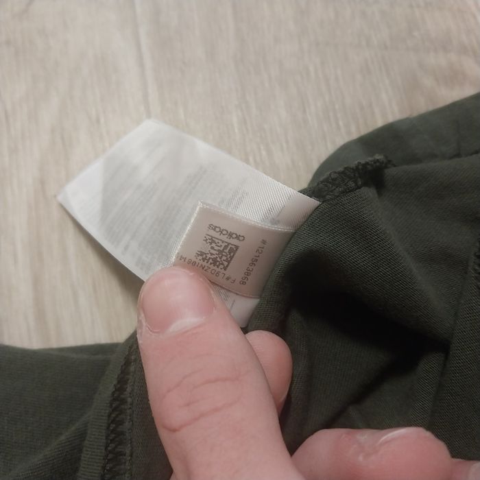 Футболка з принтом Adidas
