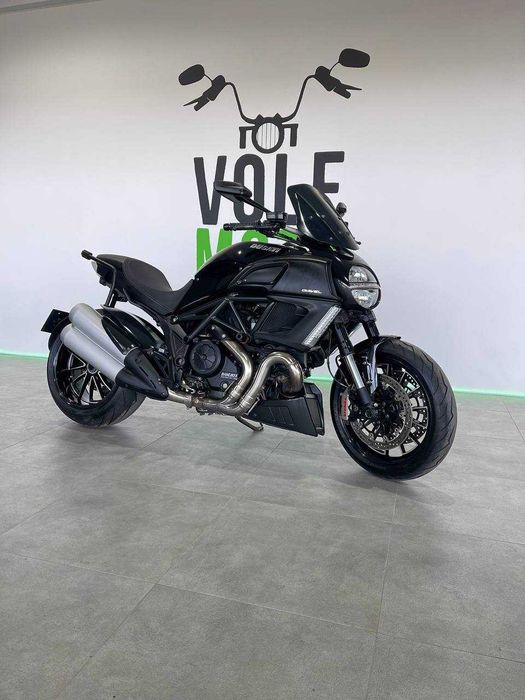 Мотоцикл Ducati diavel 1200