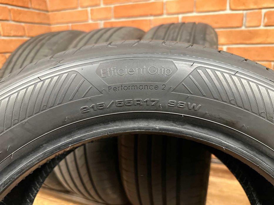 Goodyear EfficientGrip Performance 2 215/55R17 2023
