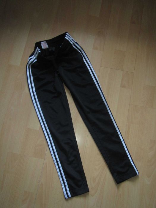 ADIDAS spodnie dresowe rozm.146