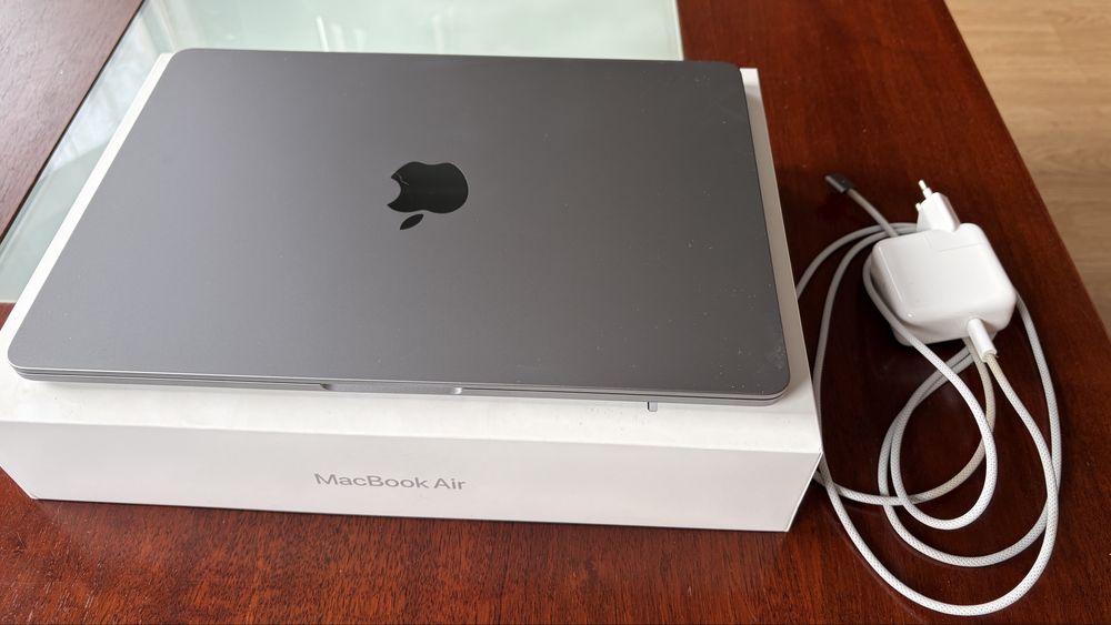 Macbook Air M2 - 16GB