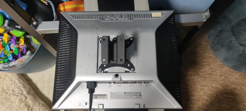 Монітор DELL 1908FPT