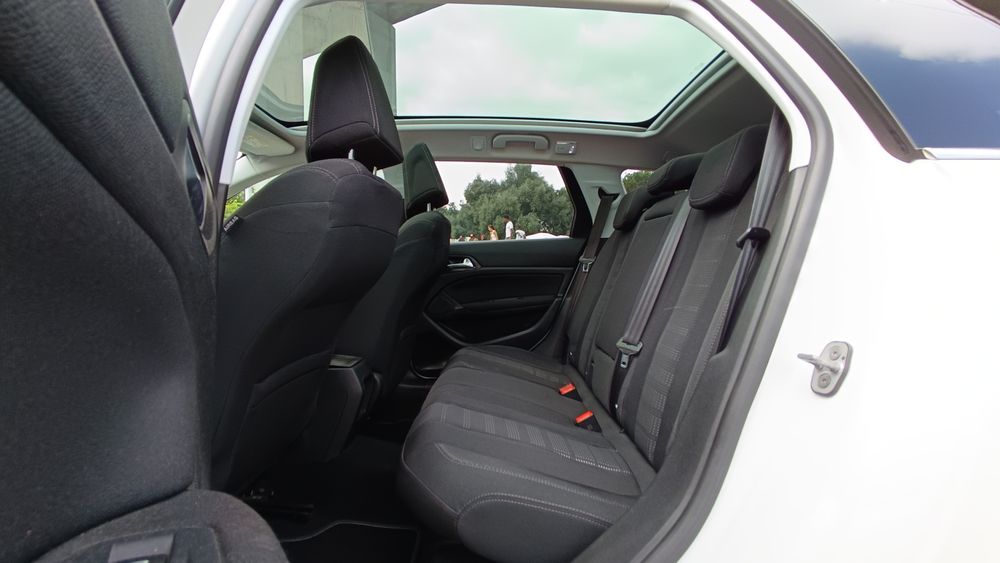 Peugeot 308 — fotografia 7