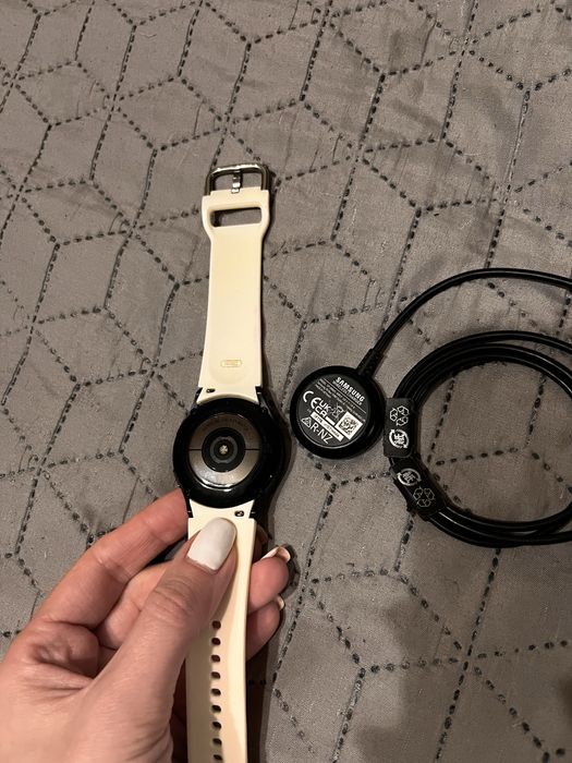 смарт-годинник Samsung Galaxy Watch4 40мм