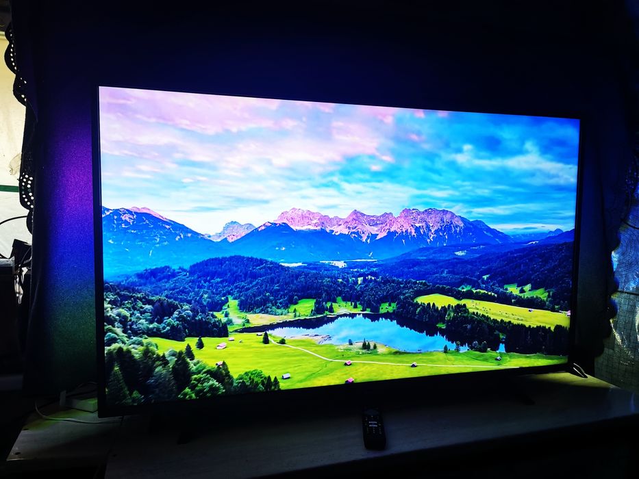 55" Philips 4K hdr  Smart TV  Ambilight  telewizor dvbt2 hevc
