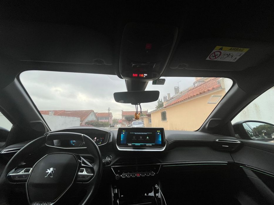Peugeot e-208 Gt