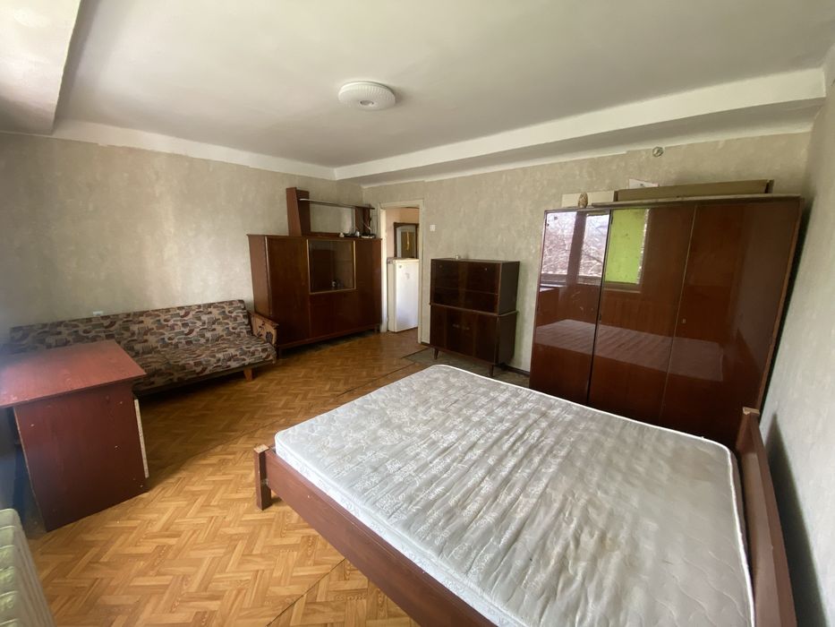 1к біля Дарницької площі, вул.Празька 3, поруч М.Дарниця,Чернігівська