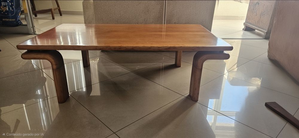 Mesa centro em  pinho maciço